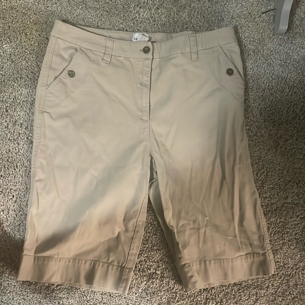 Chicos size 1.5 knee shorts